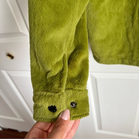 UNIF Debbie Jacket Green Fuzzy Snap Button Oversized Size XS - Picture 9 of 13